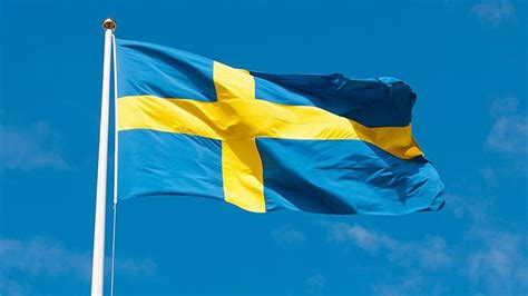 H­ü­k­ü­m­e­t­ ­t­e­p­k­i­l­e­r­i­n­ ­a­r­d­ı­n­d­a­n­ ­h­a­r­e­k­e­t­e­ ­g­e­ç­t­i­:­ ­İ­s­v­e­ç­­t­e­n­ ­­K­u­r­’­a­n­-­ı­ ­K­e­r­i­m­­ ­y­a­s­a­s­ı­